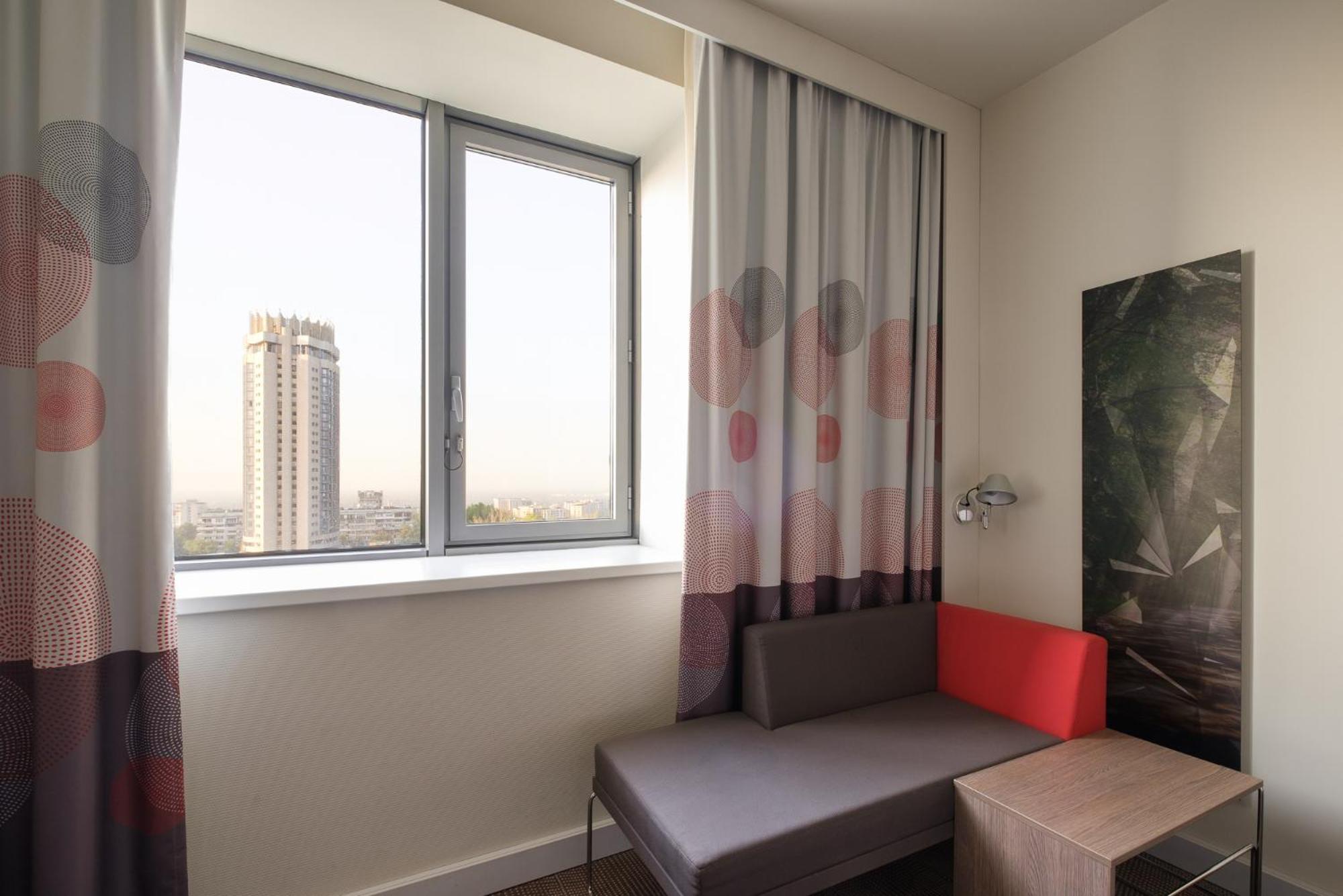 Novotel Almaty City Center Bagian luar foto