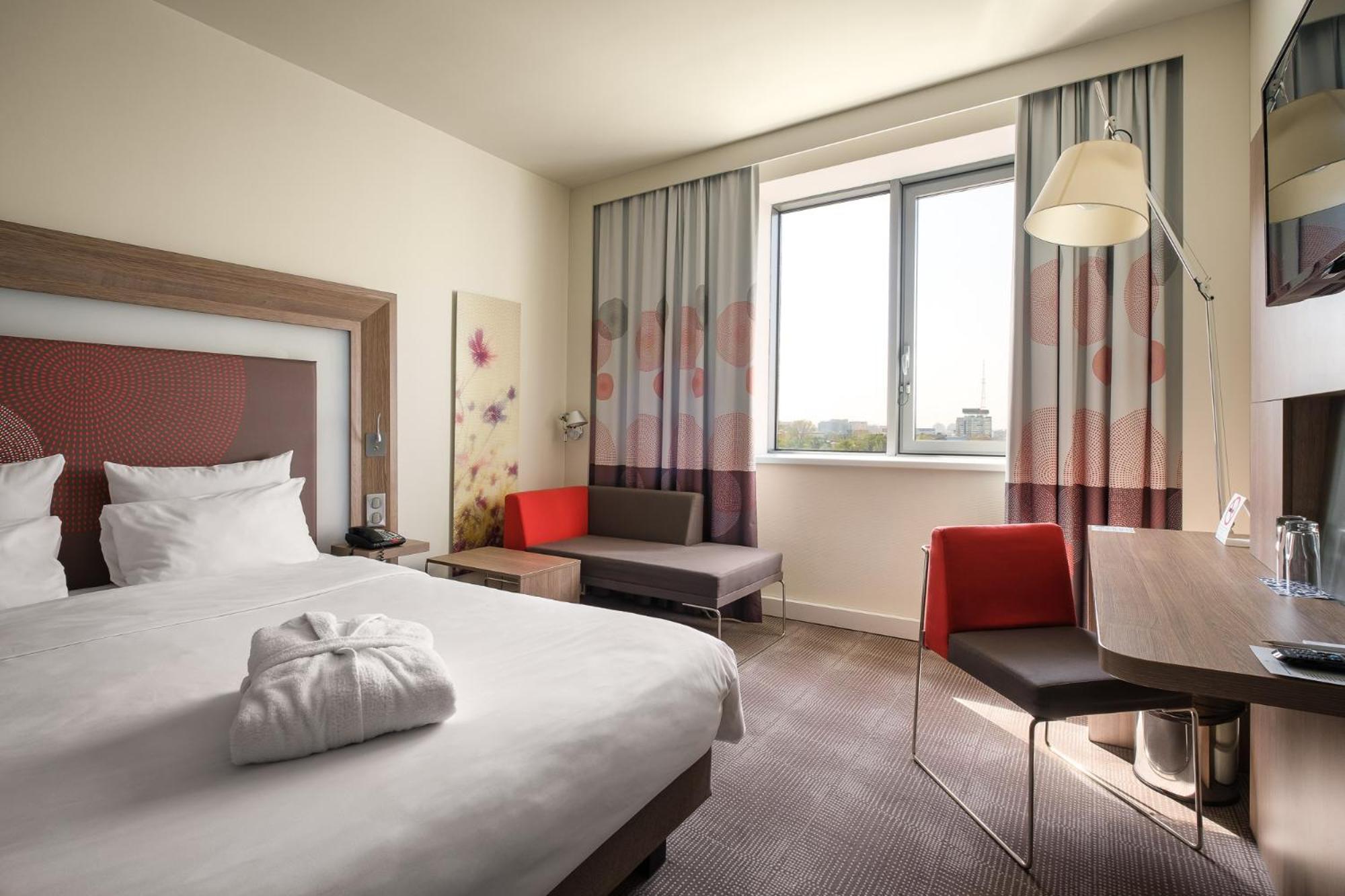 Novotel Almaty City Center Bagian luar foto