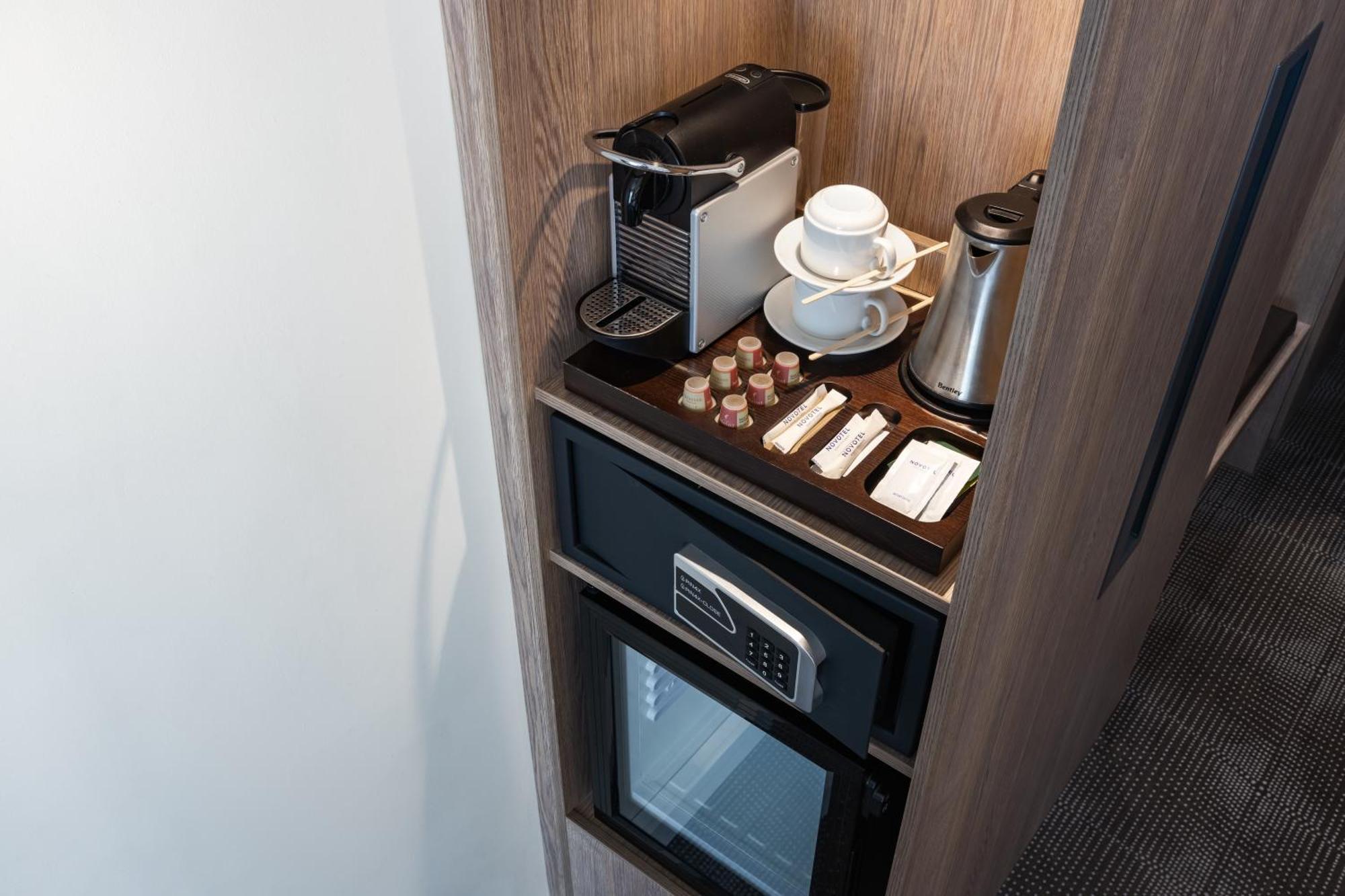 Novotel Almaty City Center Bagian luar foto
